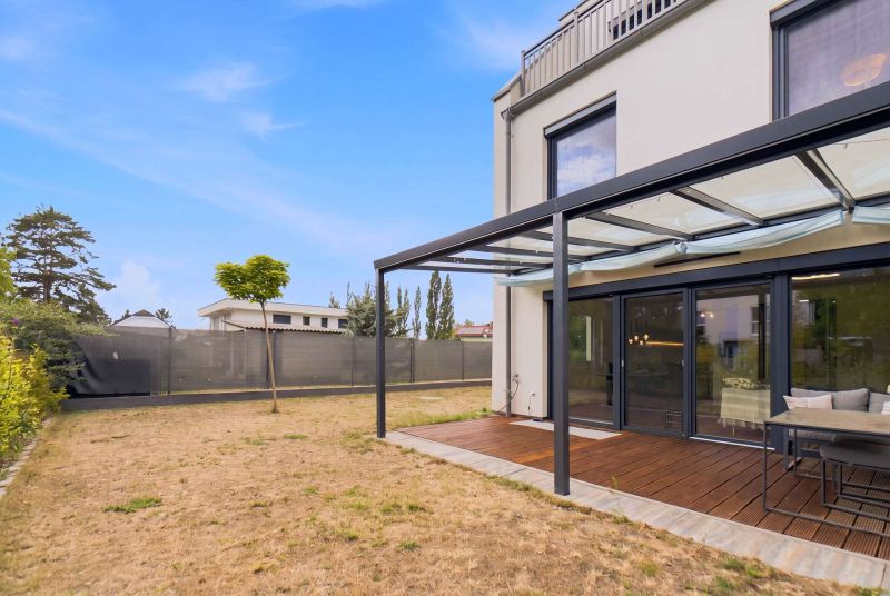 Hochwertiges Eckreihenhaus in Ruhelage mit gro�em Garten, Keller, PV-Anlage und zwei Stellpl�tzen /  / 1220&nbsp;Wien / Bild 0